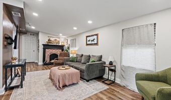 6837 TOM THUMB Dr, Jacksonville, FL 32210