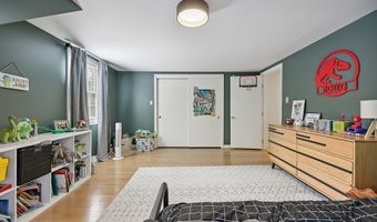 1527 Glenking Ln, Alliance, OH 44601