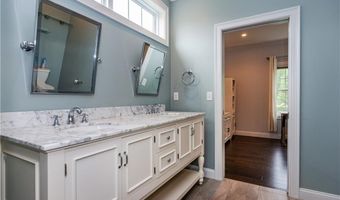 201 Rodman Ln, North Kingstown, RI 02852