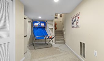 28 Hannah Lee Rd, Barnegat, NJ 08005