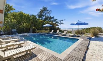102 TUNA St, Anna Maria, FL 34216