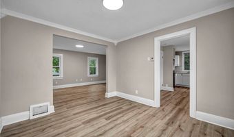 825 Dan St, Akron, OH 44310