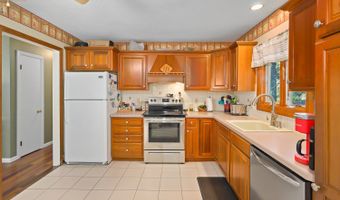 216 Elliot Dr, Colchester, CT 06415