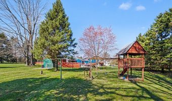 7818 N Luce Rd, Alma, MI 48801