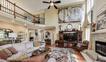913 S DRYDEN Pl, Arlington Heights, IL 60005