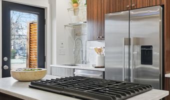 1130 COLONIAL Ave, Alexandria, VA 22314