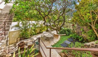 999 Wilder Ave 305, Honolulu, HI 96822