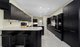 29 Dennell Dr, Lincoln, RI 02865