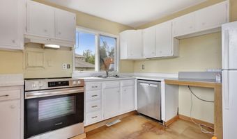 1558 E St, Anchorage, AK 99501