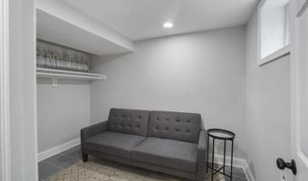 5623 EADS St NE, Washington, DC 20019