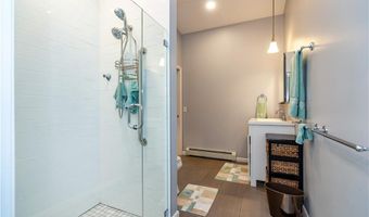 65 Walnut Dr, East Greenwich, RI 02818