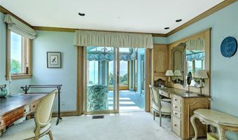 69 Nayatt Rd, Barrington, RI 02806
