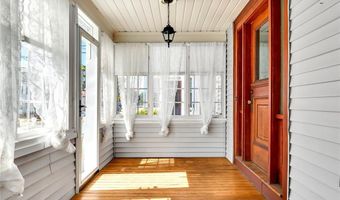 1058 Narragansett Blvd, Cranston, RI 02905