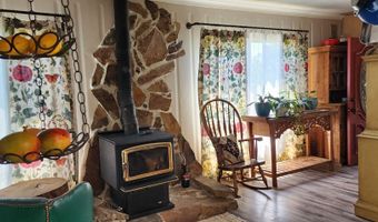 8555 Dead Indian Memorial Rd, Ashland, OR 97520