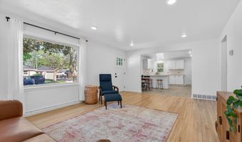 2206 N MCDONALD St, Appleton, WI 54911