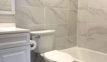 4520 KING St 706, Alexandria, VA 22302