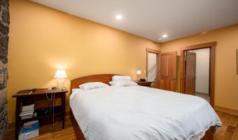 61900 Anker Ln, Bend, OR 97702