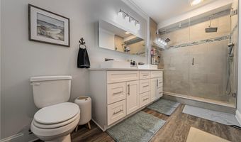 1203 Whispering Shrs, Vermilion, OH 44089