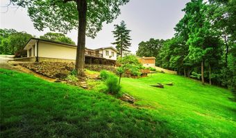 50 W Oak Hill Dr, Ballwin, MO 63021
