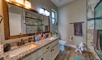 2105 Hillcrest St, Carlsbad, NM 88220