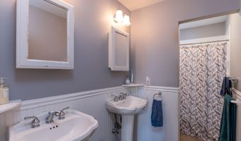 10 Spruce Ln, Barre, VT 05641