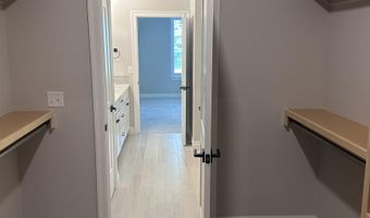 620 E Park Pl, Andover, KS 67002