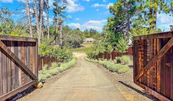 875 White Cottage Rd N, Angwin, CA 94508