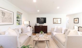 1092 W Lake Dr, Athens, GA 30606