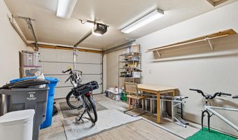 235 Meadow Dr, Ashland, OR 97520