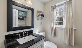 5 Whitetail Ln, Chester, NH 03036