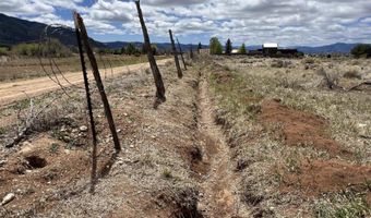 45 Las Animas Rd, Arroyo Seco, NM 87514