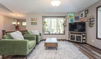 305 E Lake Geneva Rd NE, Alexandria, MN 56308