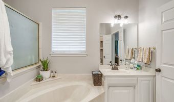 162 Lakeview Dr, Aledo, TX 76008
