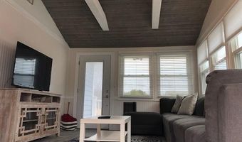71 Crosspatch Rd, Charlestown, RI 02813