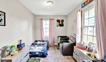 26 E Plum St, Anderson, IN 46012