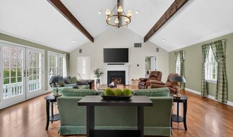 21 Greybirch Rd, Andover, MA 01810