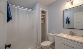 36 Firefly Ln, Bangor, ME 04401