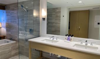 383 Kalaimoku St 1803, Honolulu, HI 96815