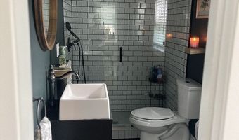 380 W Main St, Avon, MA 02322