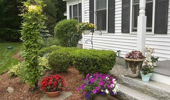 32 Peacock Brook Ln, Amherst, NH 03031