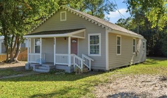 520 Bookter St, Bay St. Louis, MS 39520
