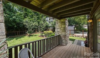 1611 Tippah Park Ct, Charlotte, NC 28205
