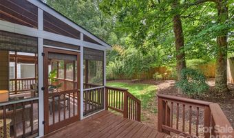 1912 Dearmon Dr, Charlotte, NC 28205