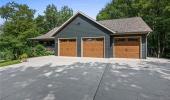 615 Woodsmen Dr NE, Alexandria, MN 56308