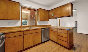 7087 ASTER St, Springfield, OR 97478