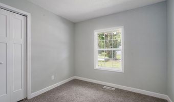 116 E Hadley St, Aurora, MO 65605