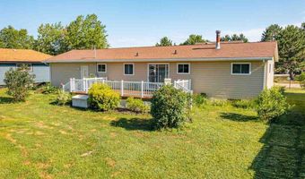 42 Locust Dr, Babbitt, MN 55706