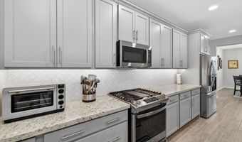 10218 W PICCADILLY Rd, Avondale, AZ 85392
