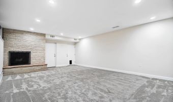 7460 Fair Oaks Dr, Amberley, OH 45237