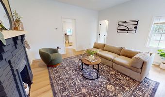 608 COLLEGE St, Barrackville, WV 26559